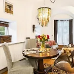 Amanzi Art House, African Soul, Charming 1bdr By Altoluxo Short Lets & Serviced With Free Wifi & Parking
