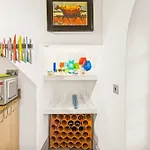 Amanzi Art House, African Soul, Charming 1bdr By Altoluxo Short Lets & Serviced With Free Wifi & Parking
