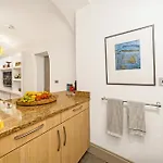 Amanzi Art House, African Soul, Charming 1bdr By Altoluxo Short Lets & Serviced With Free Wifi & Parking * Бристоль