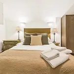 Amanzi Art House, African Soul, Charming 1bdr By Altoluxo Short Lets & Serviced With Free Wifi & Parking Bristol