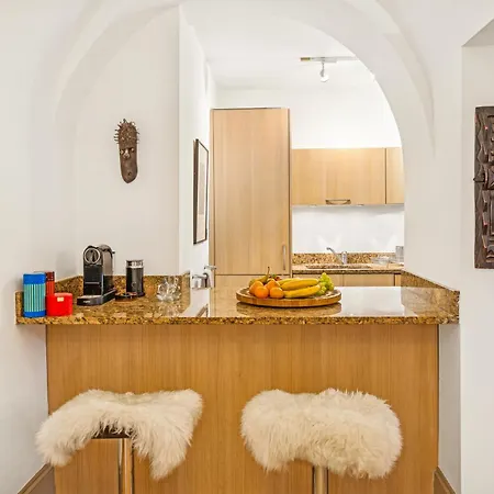 Amanzi Art House, African Soul, Charming 1bdr By Altoluxo Short Lets & Serviced With Free Wifi & Parking Appartement