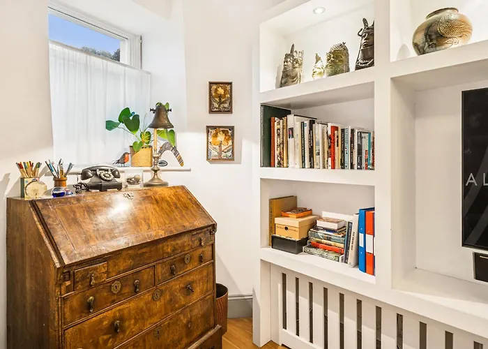 Apartament Amanzi Art House, African Soul, Charming 1bdr By Altoluxo Short Lets & Serviced With Free Wifi & Parking *