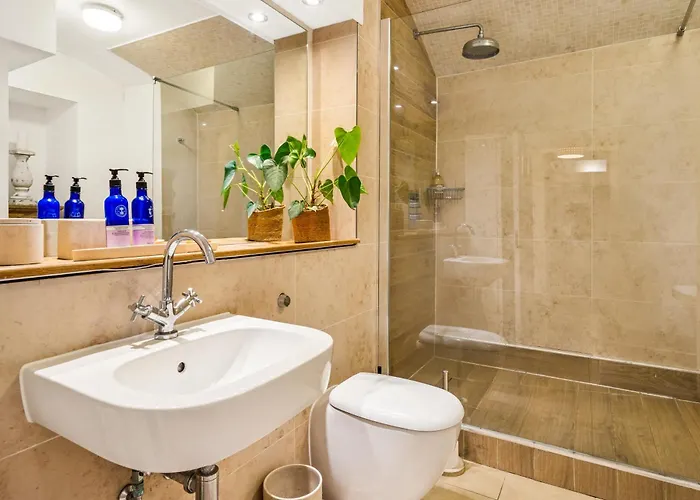 Apartament Amanzi Art House, African Soul, Charming 1bdr By Altoluxo Short Lets & Serviced With Free Wifi & Parking Bristol