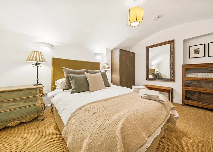 Amanzi Art House, African Soul, Charming 1bdr By Altoluxo Short Lets & Serviced With Free Wifi & Parking Apartment Bristol