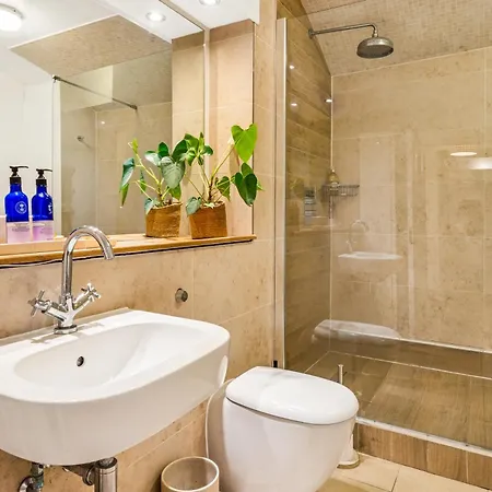 Apartamento Amanzi Art House, African Soul, Charming 1bdr By Altoluxo Short Lets & Serviced With Free Wifi & Parking Bristol