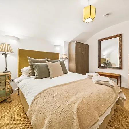 Amanzi Art House, African Soul, Charming 1bdr By Altoluxo Short Lets & Serviced With Free Wifi & Parking Daire Bristol