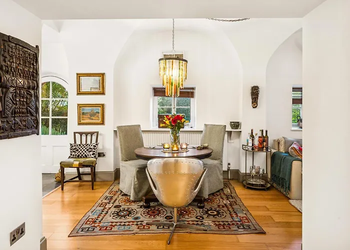 Lejlighed Amanzi Art House, African Soul, Charming 1bdr By Altoluxo Short Lets & Serviced With Free Wifi & Parking