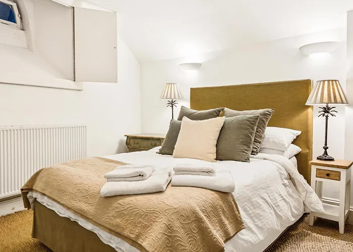 Lejlighed Amanzi Art House, African Soul, Charming 1bdr By Altoluxo Short Lets & Serviced With Free Wifi & Parking *